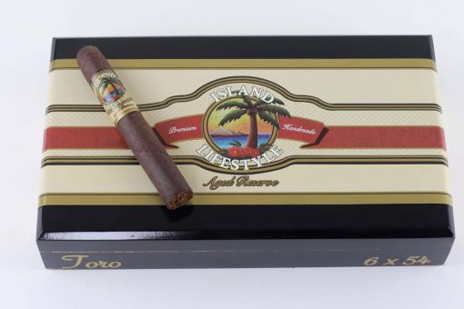 Island Lifestyle Aged Reserve Maduro Cigars - Image 2